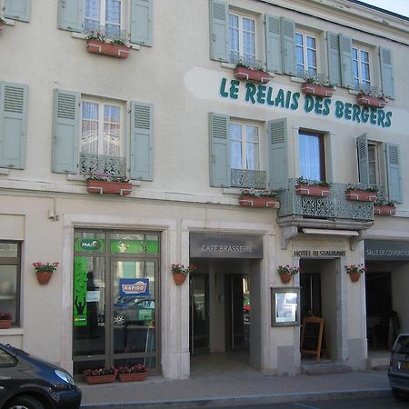 Le Relais Des Bergers Hotel Saint-Martin-en-Haut Bagian luar foto