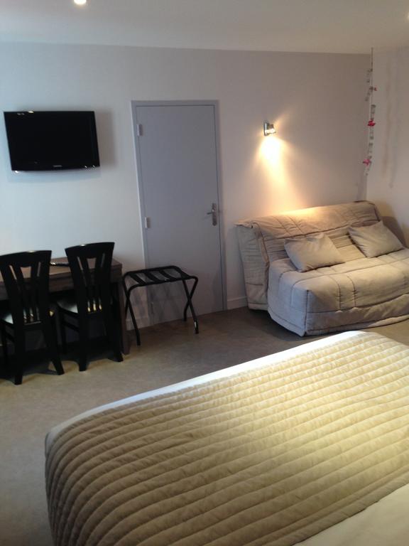 Le Relais Des Bergers Hotel Saint-Martin-en-Haut Ruang foto