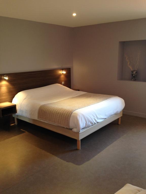 Le Relais Des Bergers Hotel Saint-Martin-en-Haut Ruang foto