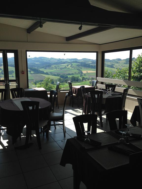 Le Relais Des Bergers Hotel Saint-Martin-en-Haut Bagian luar foto
