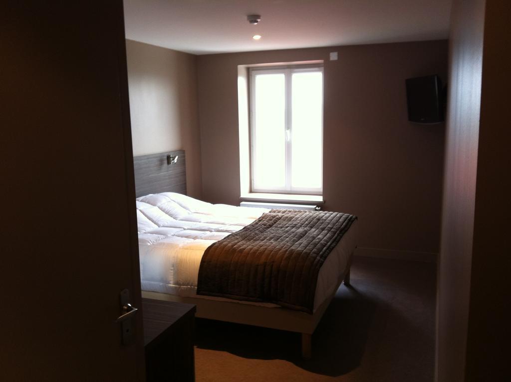 Le Relais Des Bergers Hotel Saint-Martin-en-Haut Ruang foto
