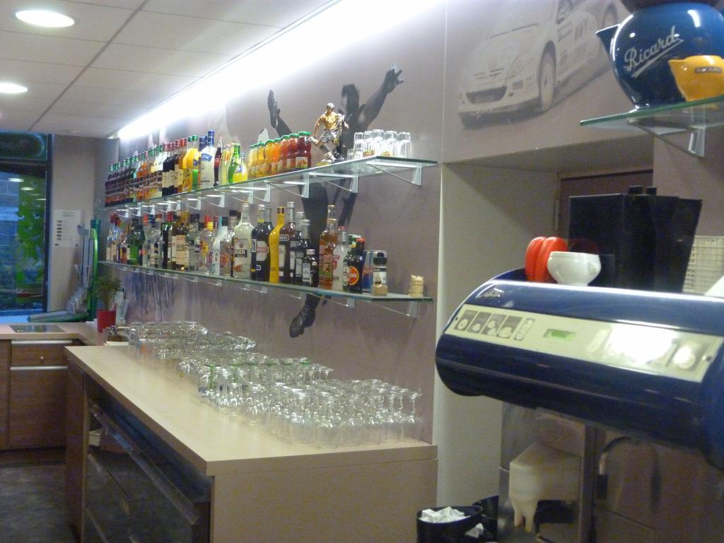 Le Relais Des Bergers Hotel Saint-Martin-en-Haut Bagian luar foto